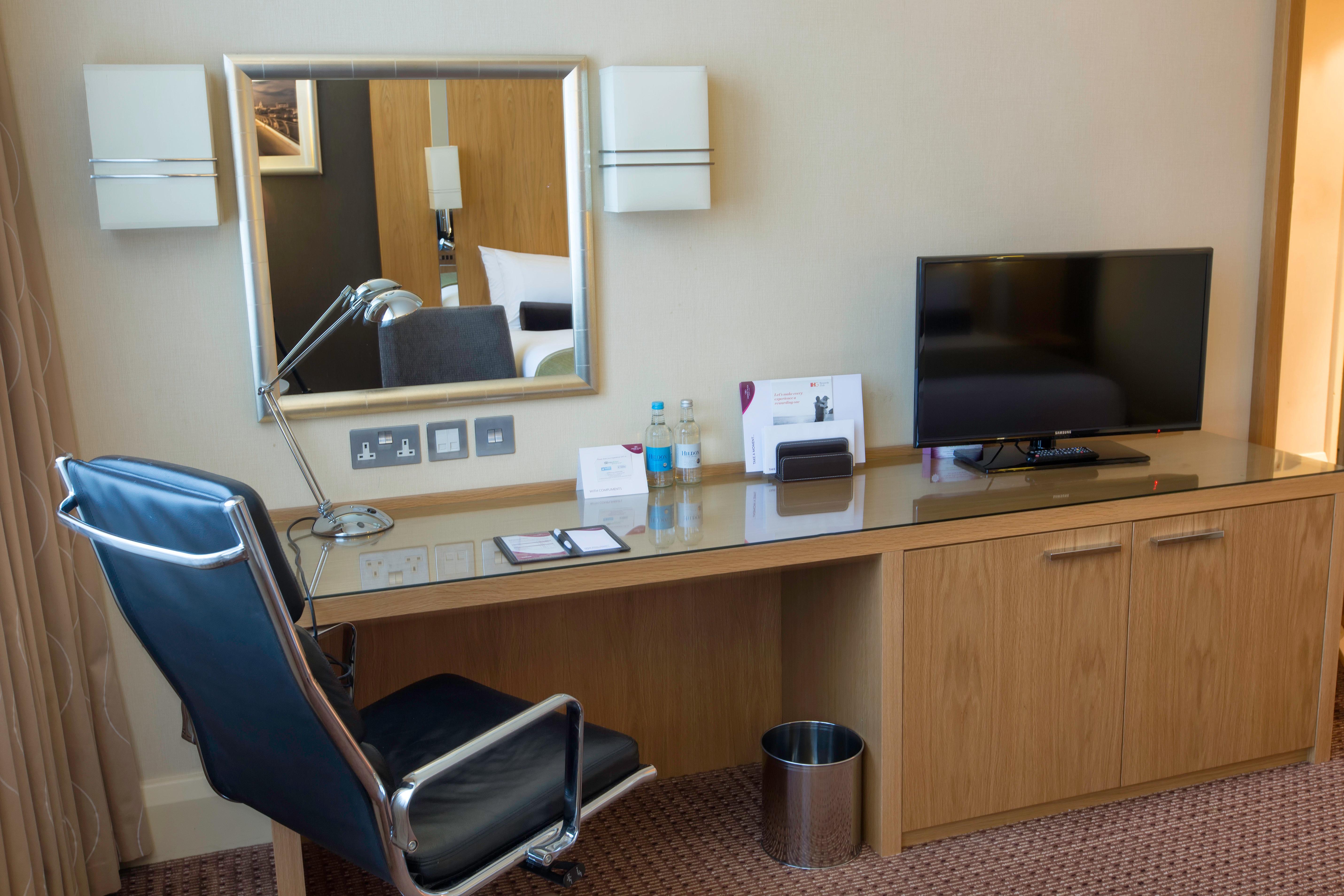 Crowne Plaza London Ealing By Ihg Hotel Eksteriør billede
