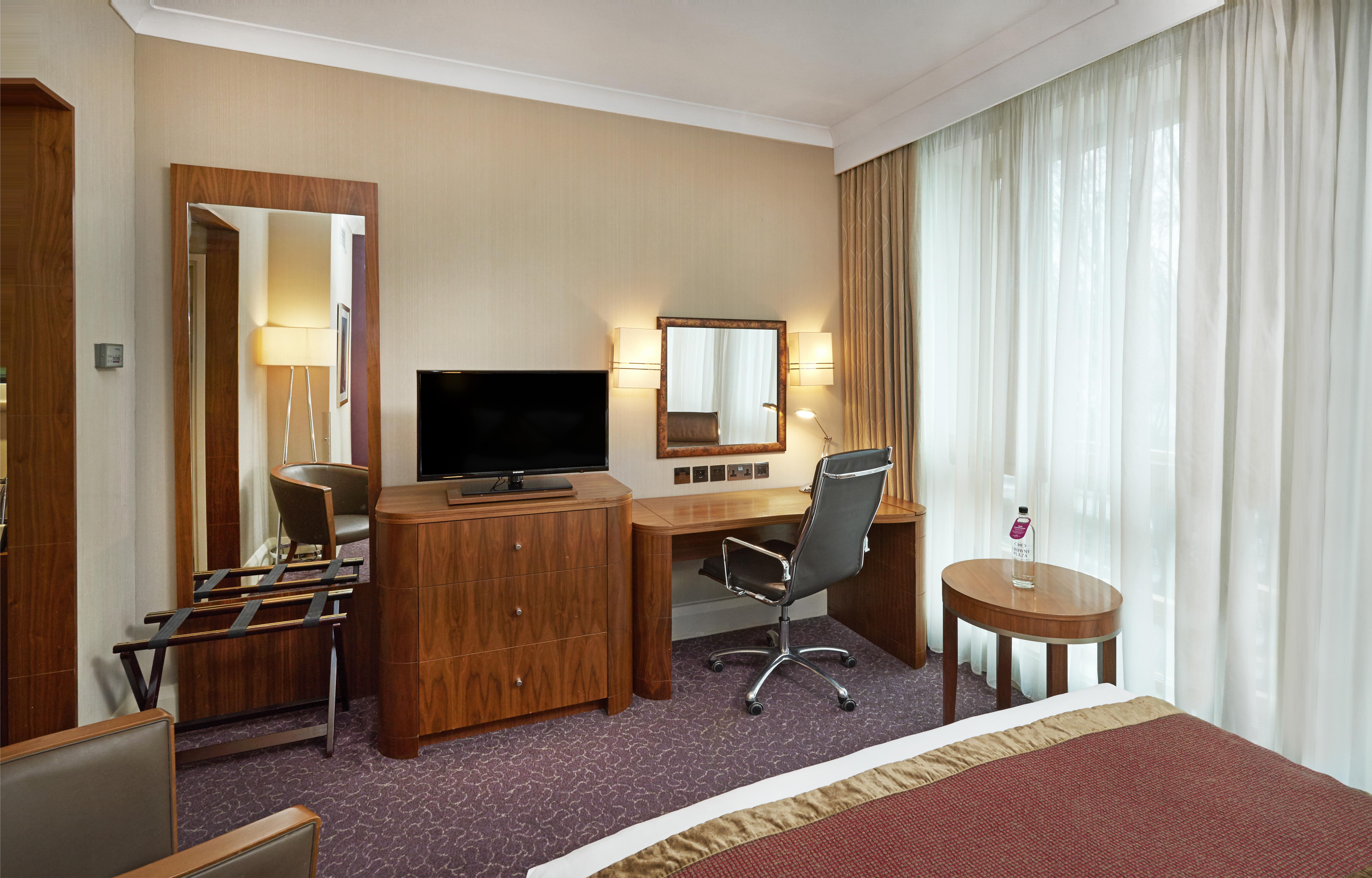 Crowne Plaza London Ealing By Ihg Hotel Eksteriør billede