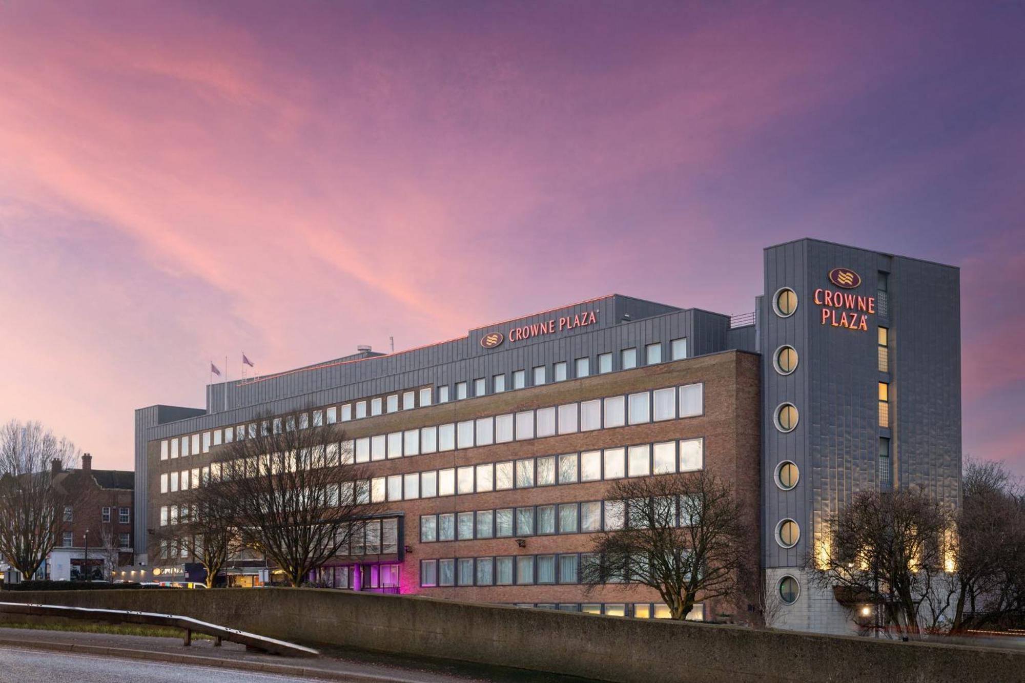 Crowne Plaza London Ealing By Ihg Hotel Eksteriør billede