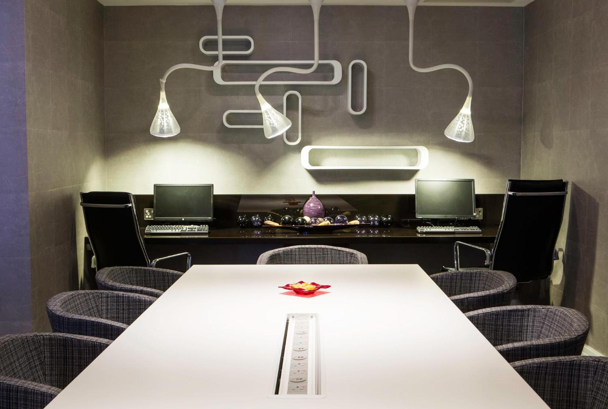 Crowne Plaza London Ealing By Ihg Hotel Eksteriør billede